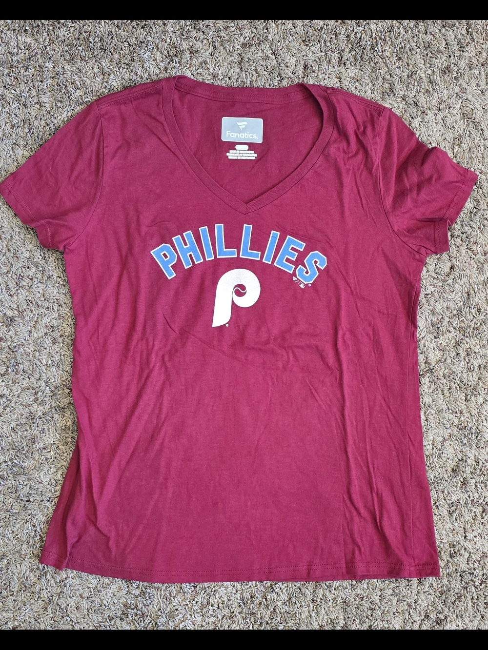Fanatics Women's Phillies V-Neck Tee - Maroon with Blue & White Logo NWOT Size M